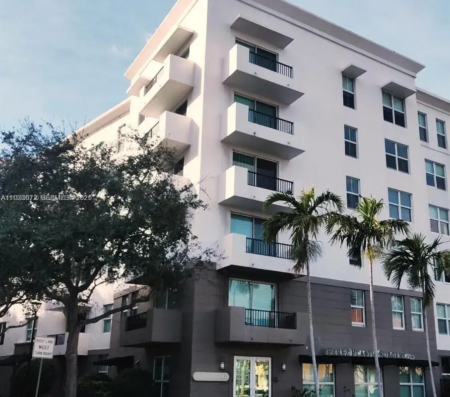 2421 NE 65th St # 309, Fort Lauderdale FL 33308