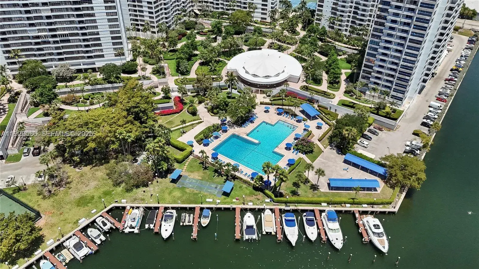 2500 Parkview Dr # 1214, Hallandale Beach FL 33009