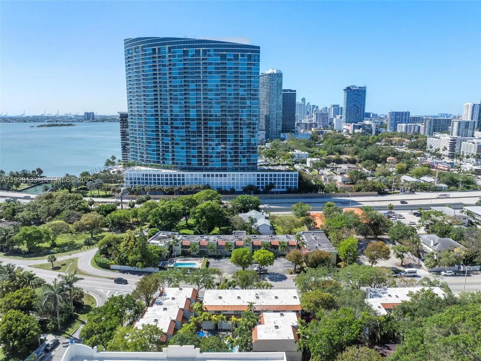 515 NE 38th St # 10, Miami FL 33137