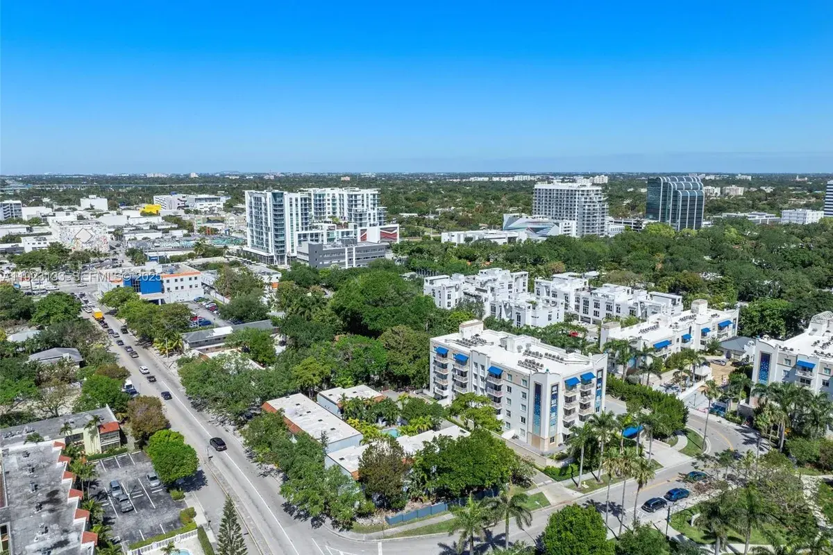515 NE 38th St # 10, Miami FL 33137