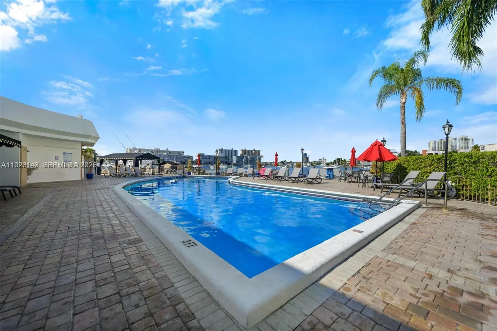 100 Golden Isles Dr # 1109, Hallandale Beach FL 33009