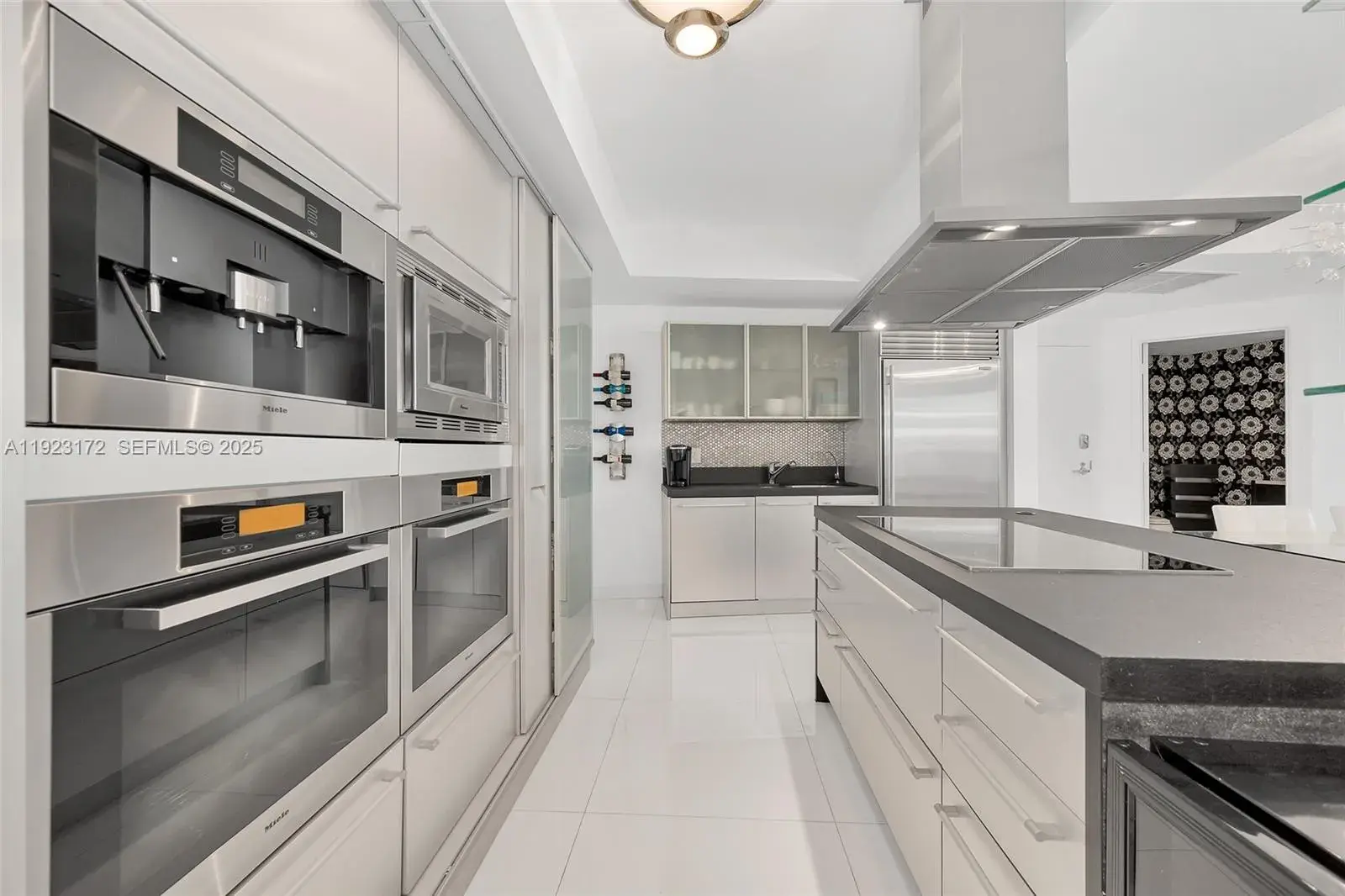 18201 Collins Ave # 1002, Sunny Isles Beach FL 33160