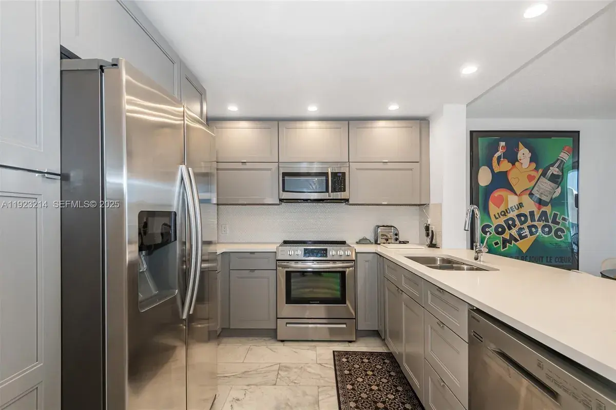 401 NE 14th Ave # 705, Hallandale Beach FL 33009