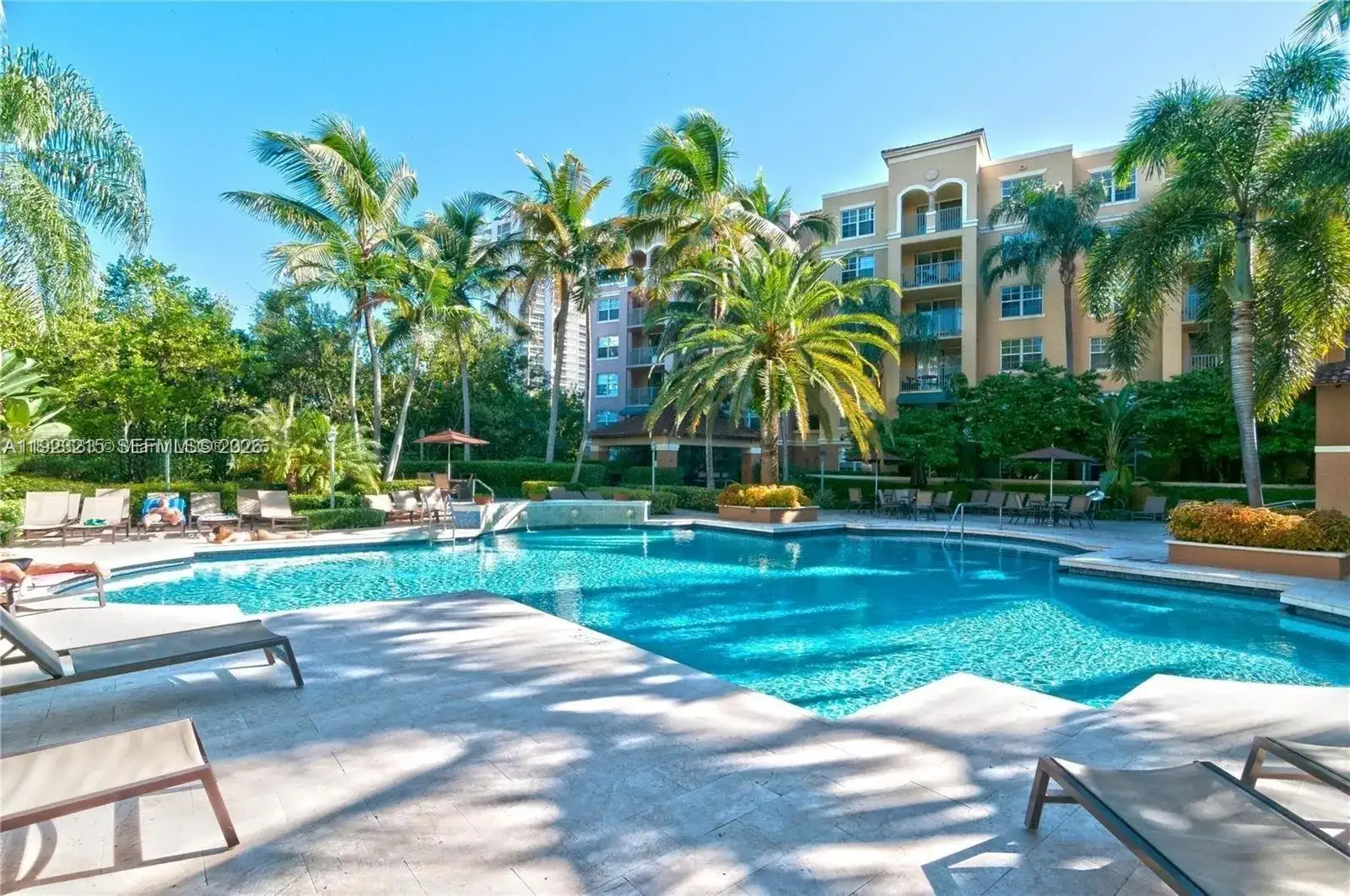 19555 E Country Club Dr # 8502, Aventura FL 33180 photo 2