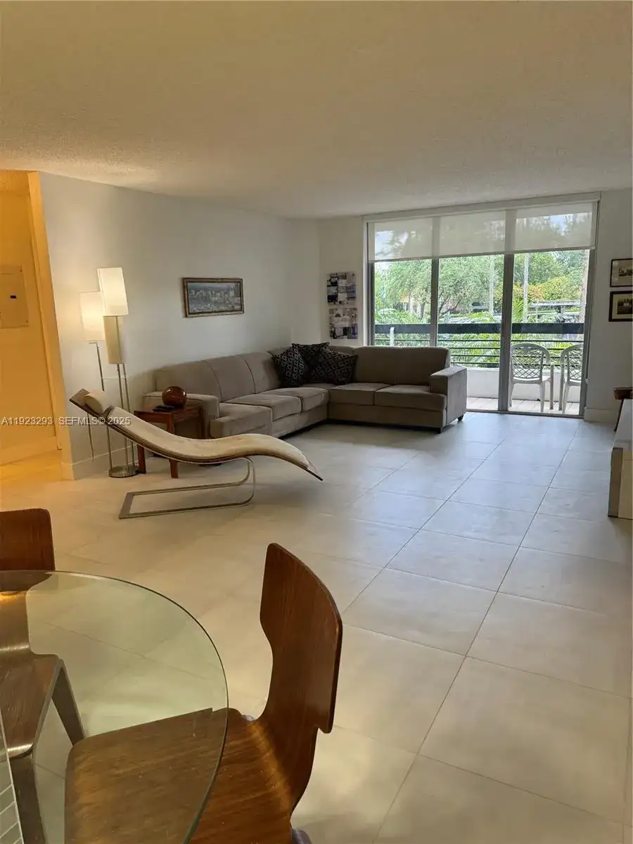 3600 Mystic Pointe Dr # 208, Aventura FL 33180 photo 4