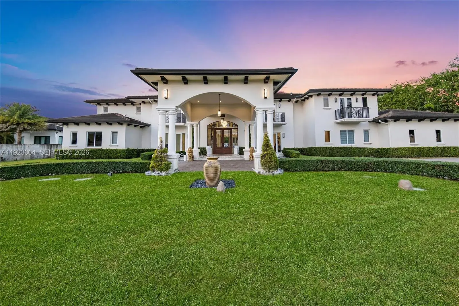 12401 SW 45th St, Miami FL 33175