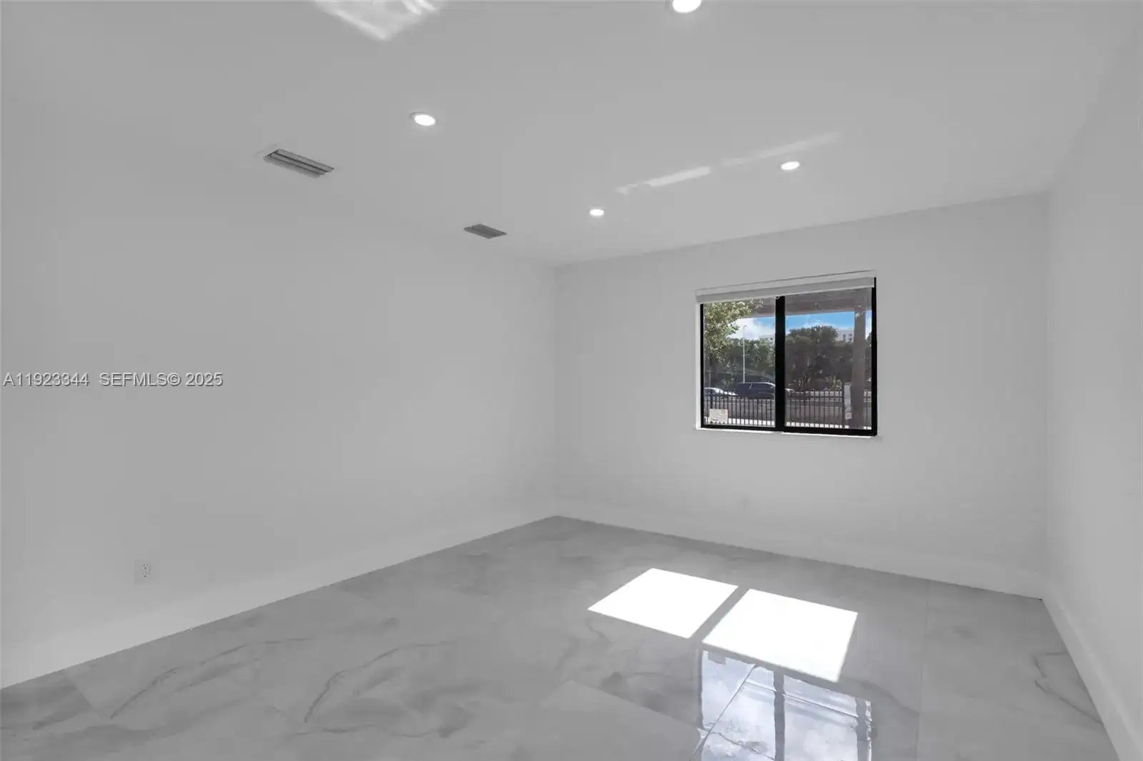 1411 NW 40th St # A, Miami FL 33142 photo 5