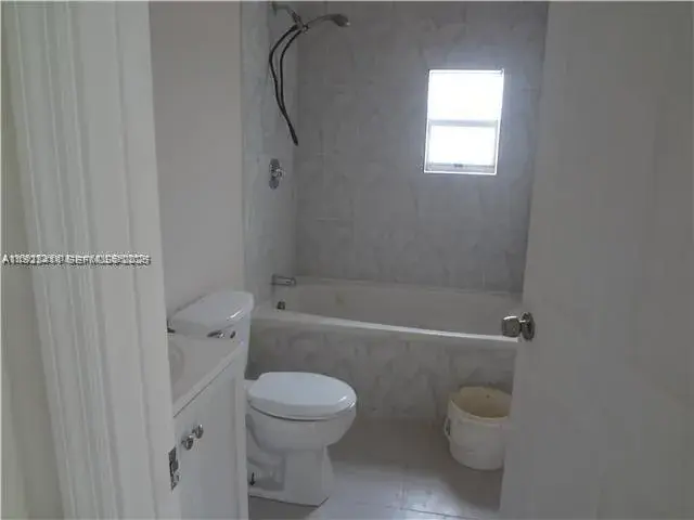 741 NE 142nd St, North Miami FL 33161 photo 3