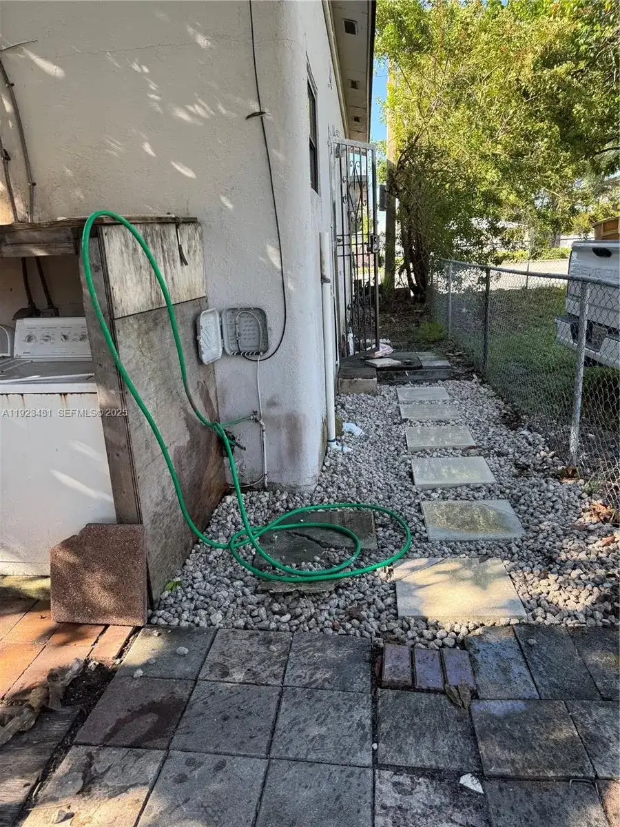 6027 NW 22nd Ave # 0, Miami FL 33142 photo 4