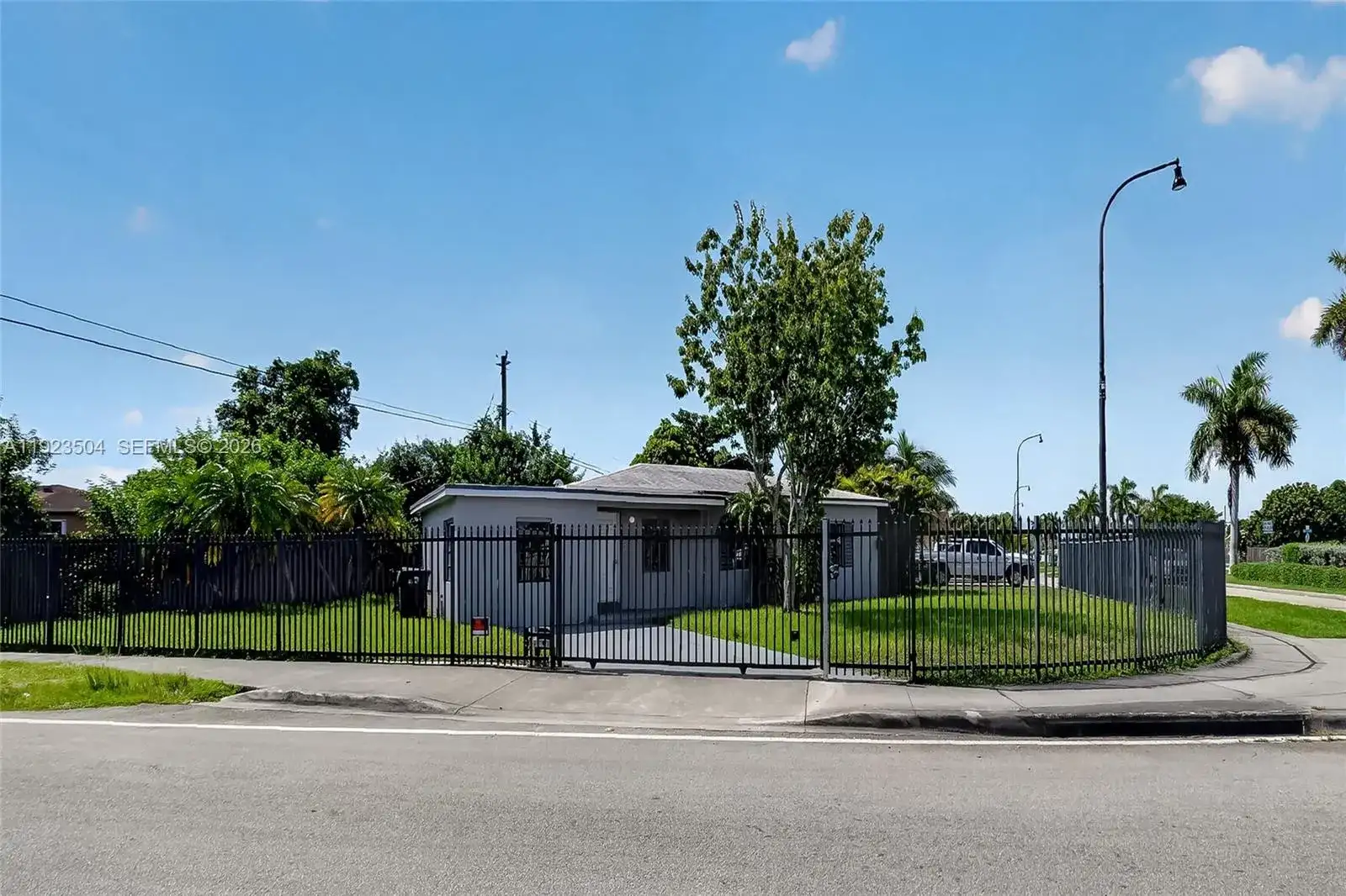 14801 Lincoln Blvd, Miami FL 33176 photo 2