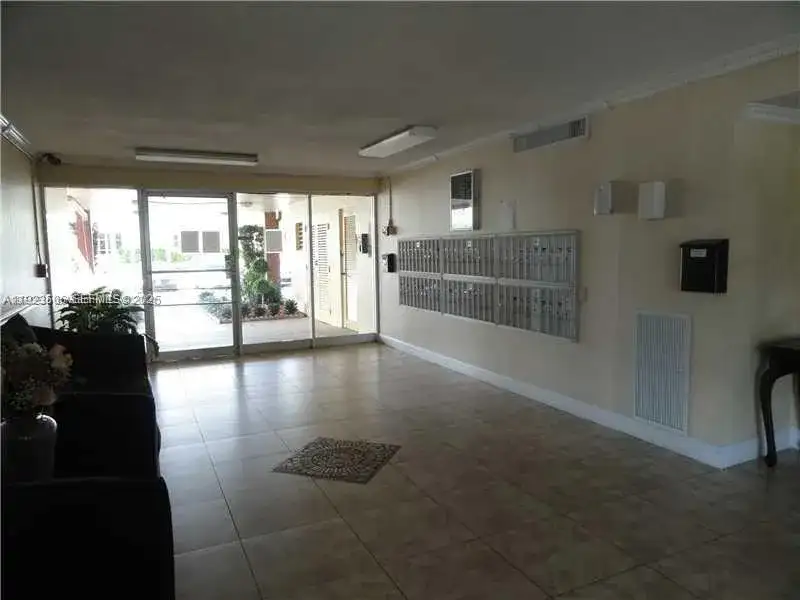 16410 Miami Dr # 504, North Miami Beach FL 33162 photo 2