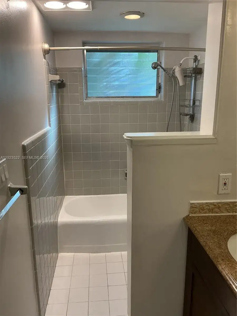 2716 NE 30th Pl # 103C, Fort Lauderdale FL 33306 photo 4