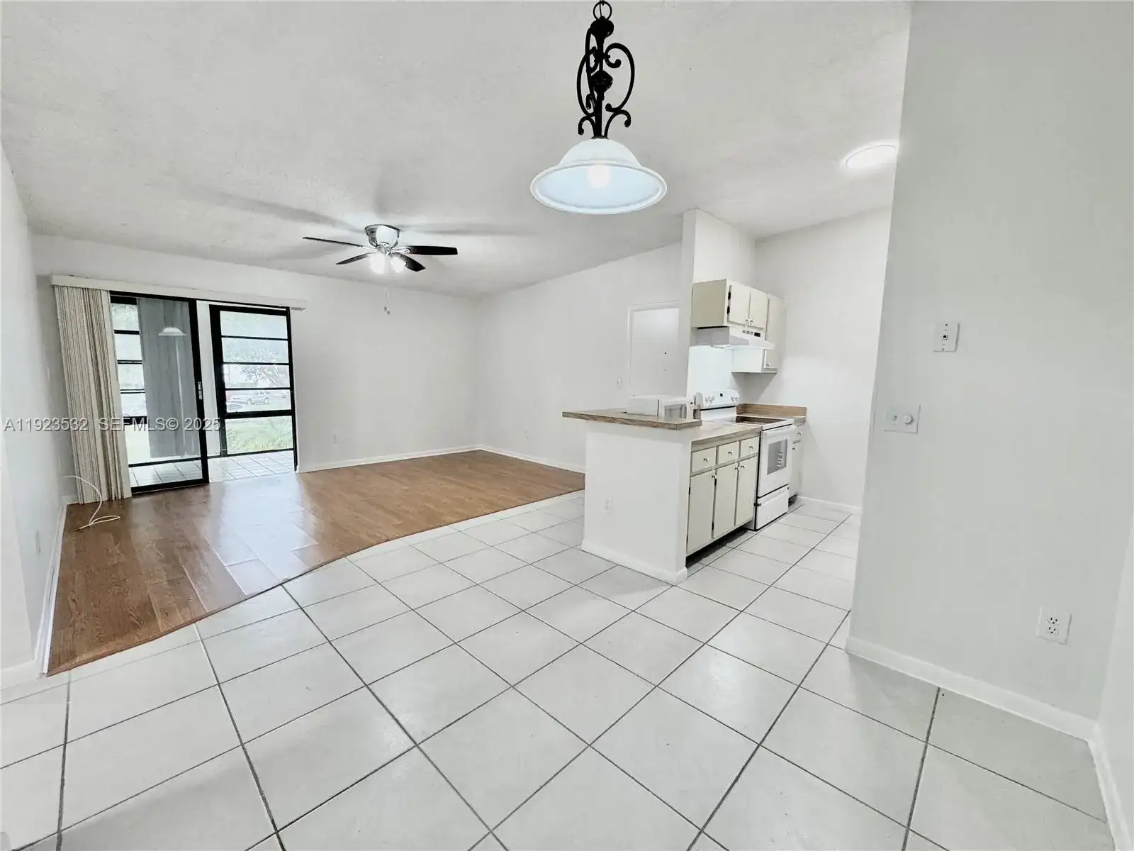 9411 S Belfort Cir # 208, Tamarac FL 33321 photo 5