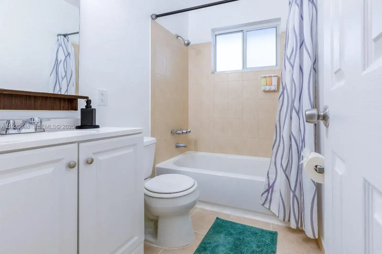 828 SW 2nd St # 2, Miami FL 33130 photo 2