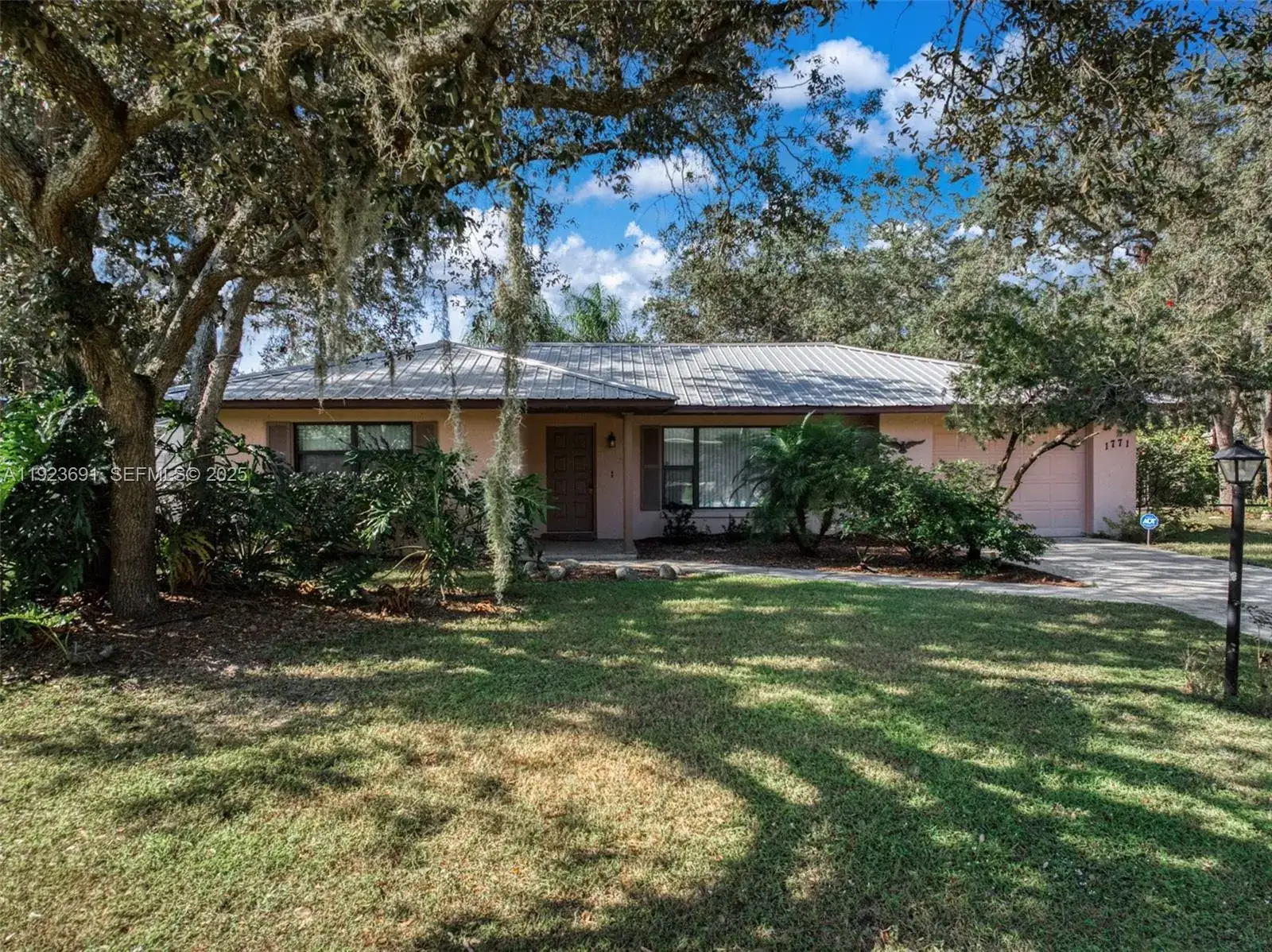 1771 N Torrington Road, Avon Park FL 33825