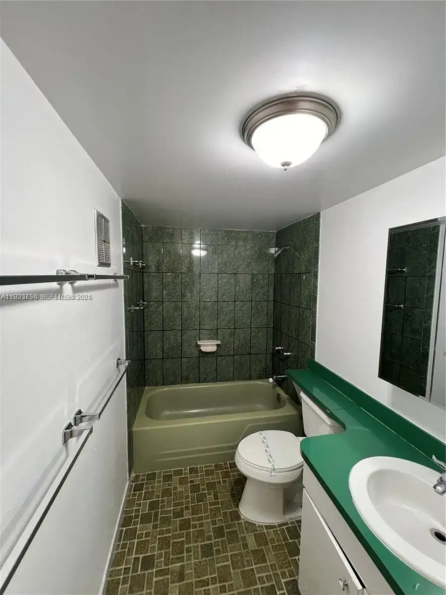17170 SW 94th Ave # 806, Palmetto Bay FL 33157 photo 4