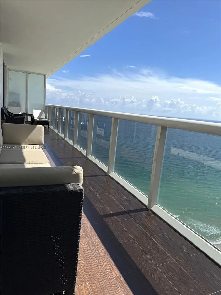 1830 S Ocean Dr # 3303, Hallandale Beach FL 33009