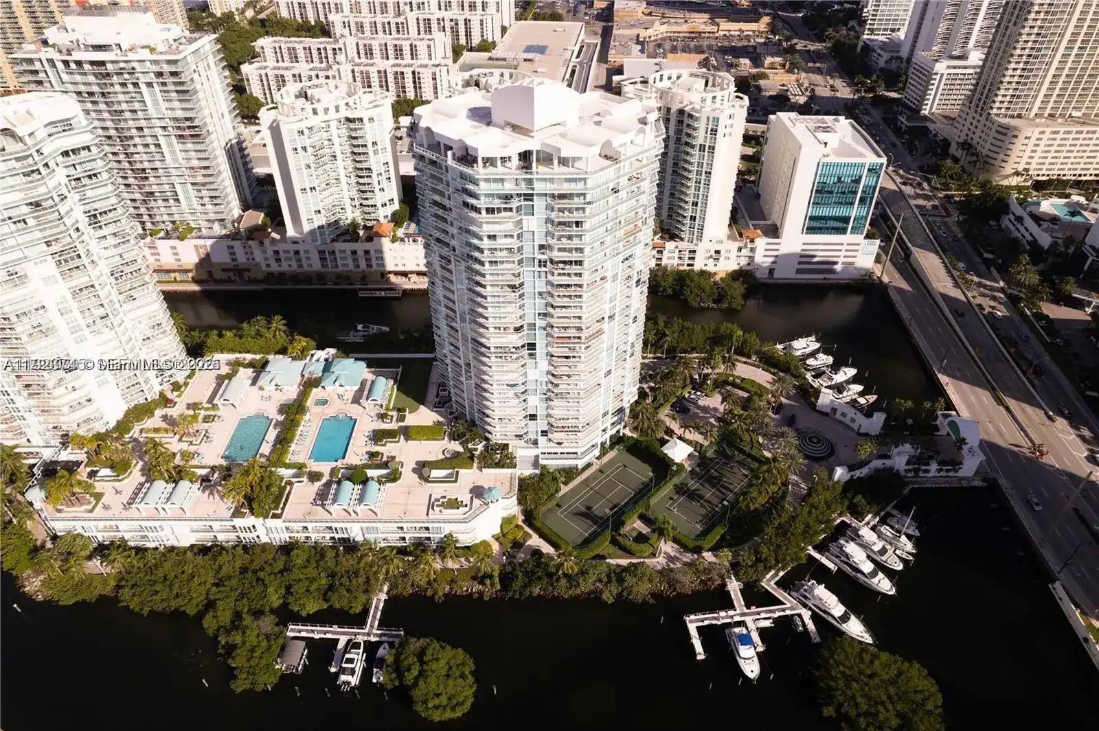 16400 Collins Ave # 942, Sunny Isles Beach FL 33160 photo 2