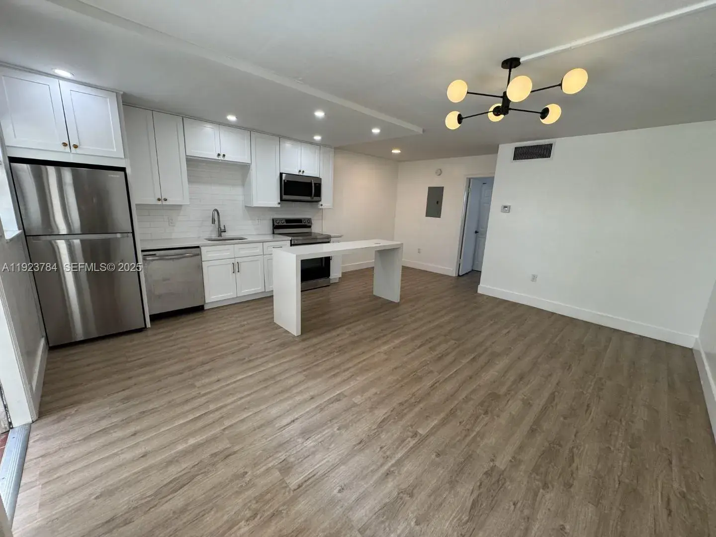 1720 Cleveland St # 110w, Hollywood FL 33020