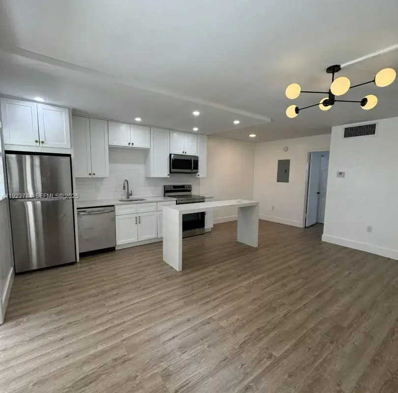 1720 Cleveland St # 110w, Hollywood FL 33020
