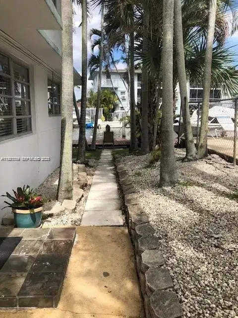 645 NE 77th St # 8, Miami FL 33138 photo 3