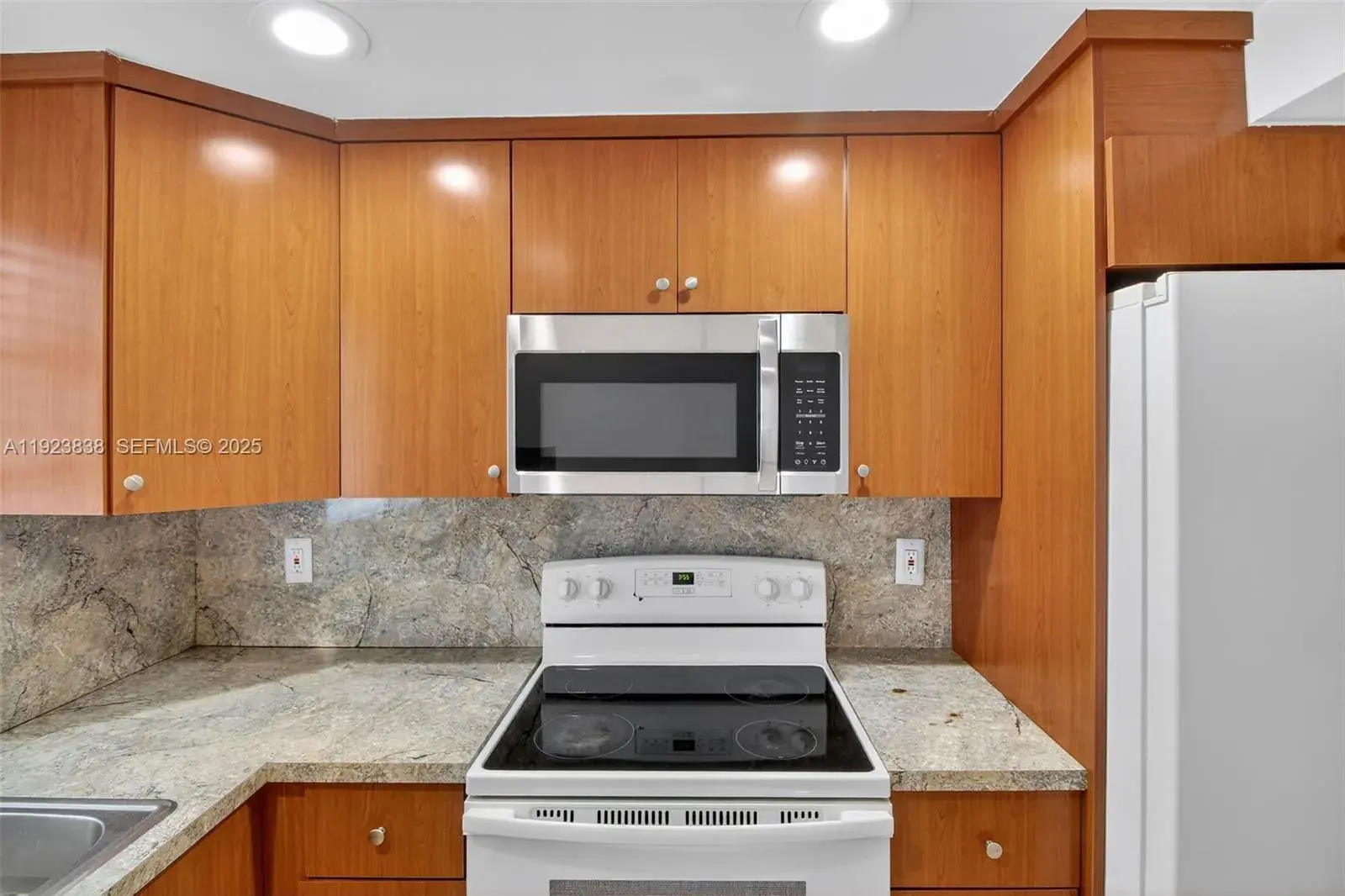500 NE 26th St # 4B, Miami FL 33137