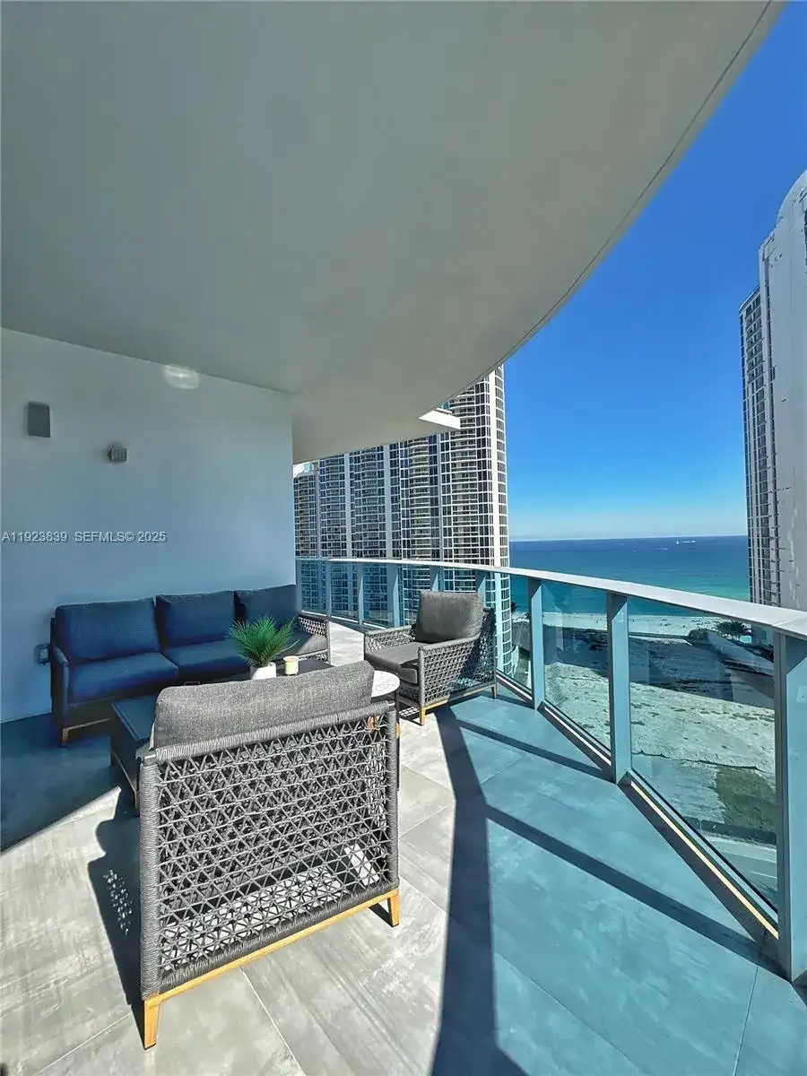 17550 Collins Ave # 1401, Sunny Isles Beach FL 33160 photo 2