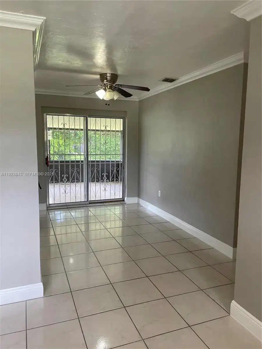 145 NE 191st St, Miami FL 33179 photo 2
