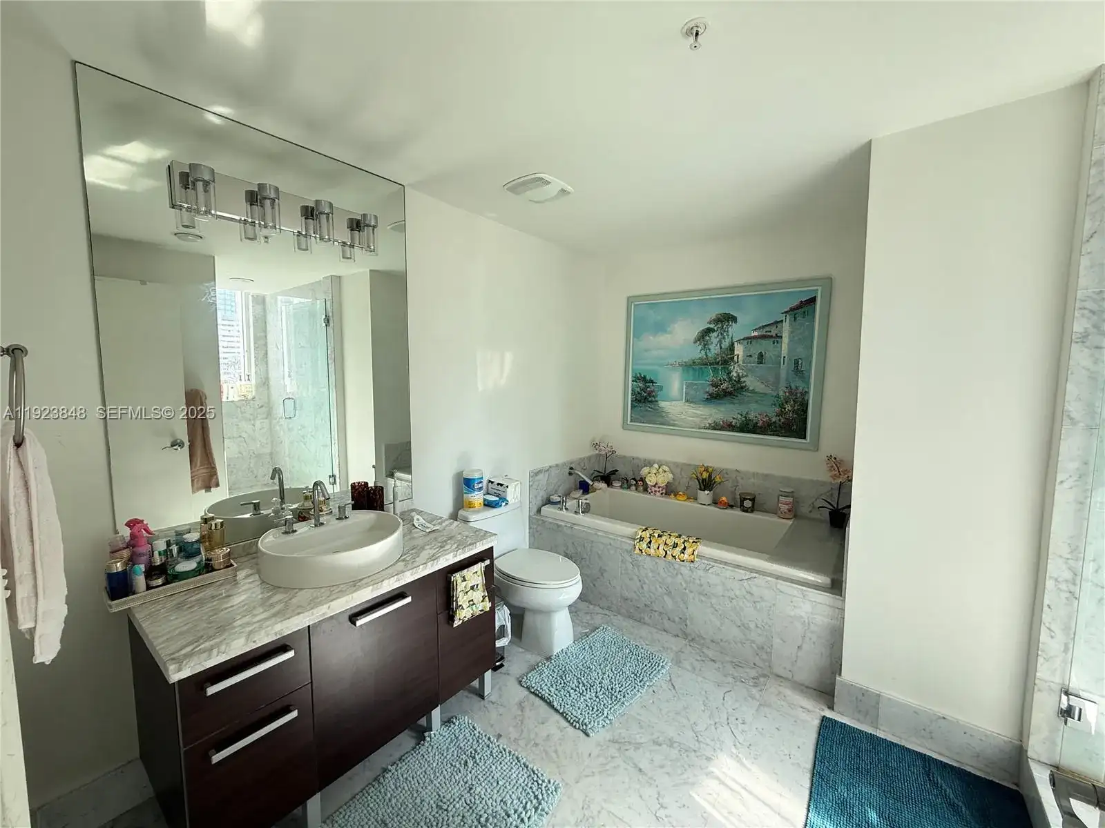 253 NE 2nd St # 908, Miami FL 33132 photo 3