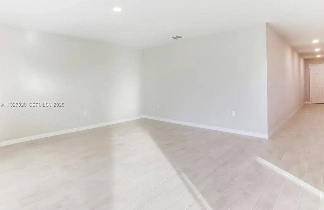 3003 LADY LN, La Belle FL 33935 photo 5
