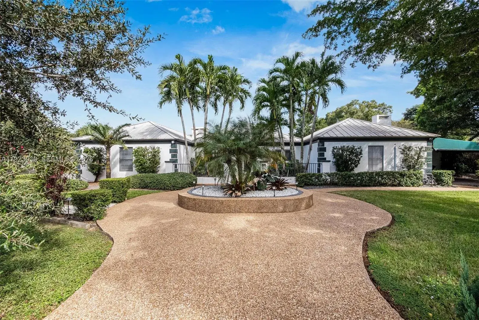 11155 SW 40th St, Davie FL 33328