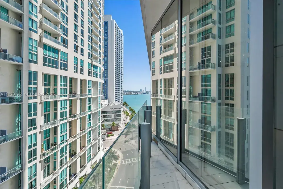 300 Biscayne Boulevard Way # 1106E, Miami FL 33131