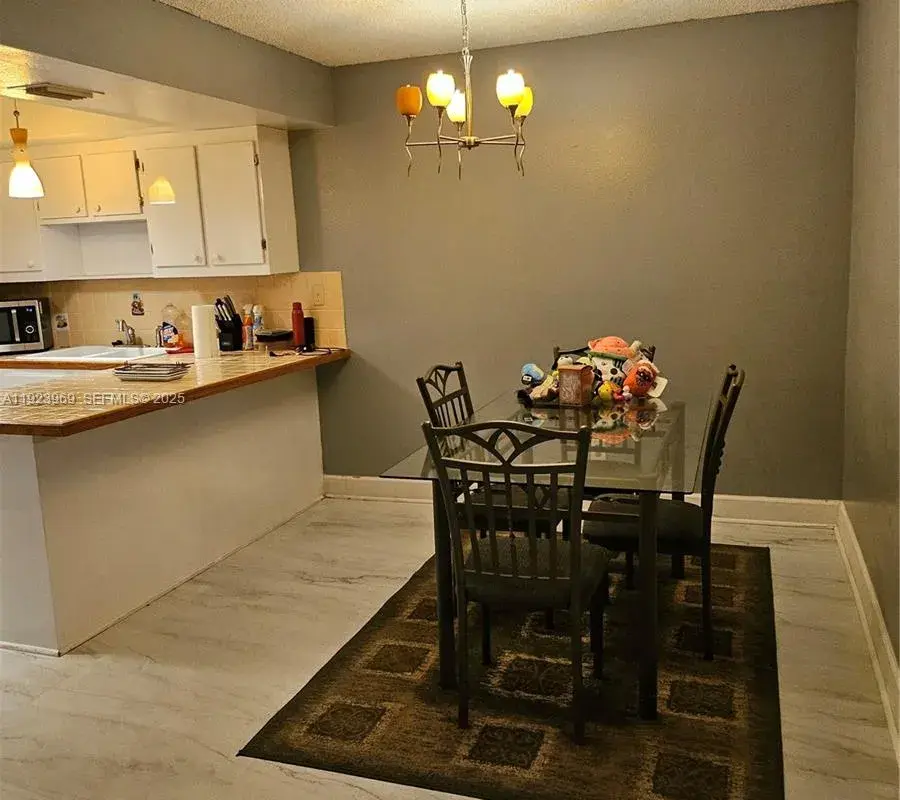43 Spinning Wheel Ln # 43, Tamarac FL 33319