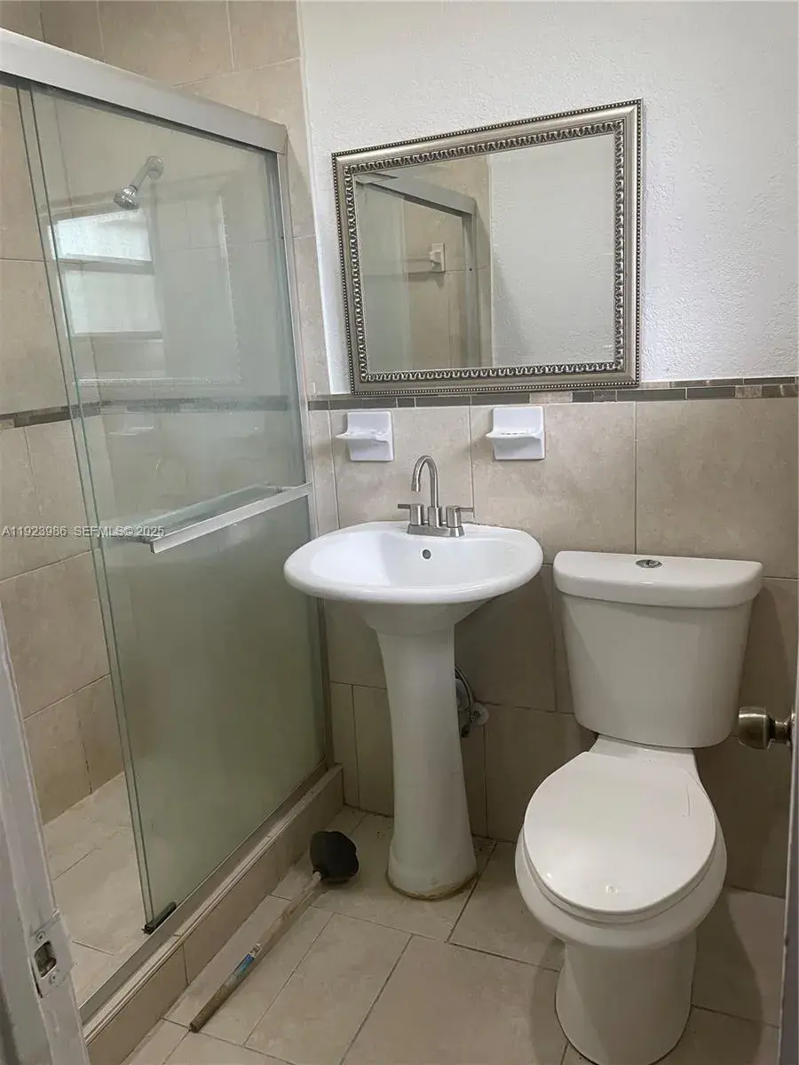 2481 NW 13th Ct # 2, Fort Lauderdale FL 33311