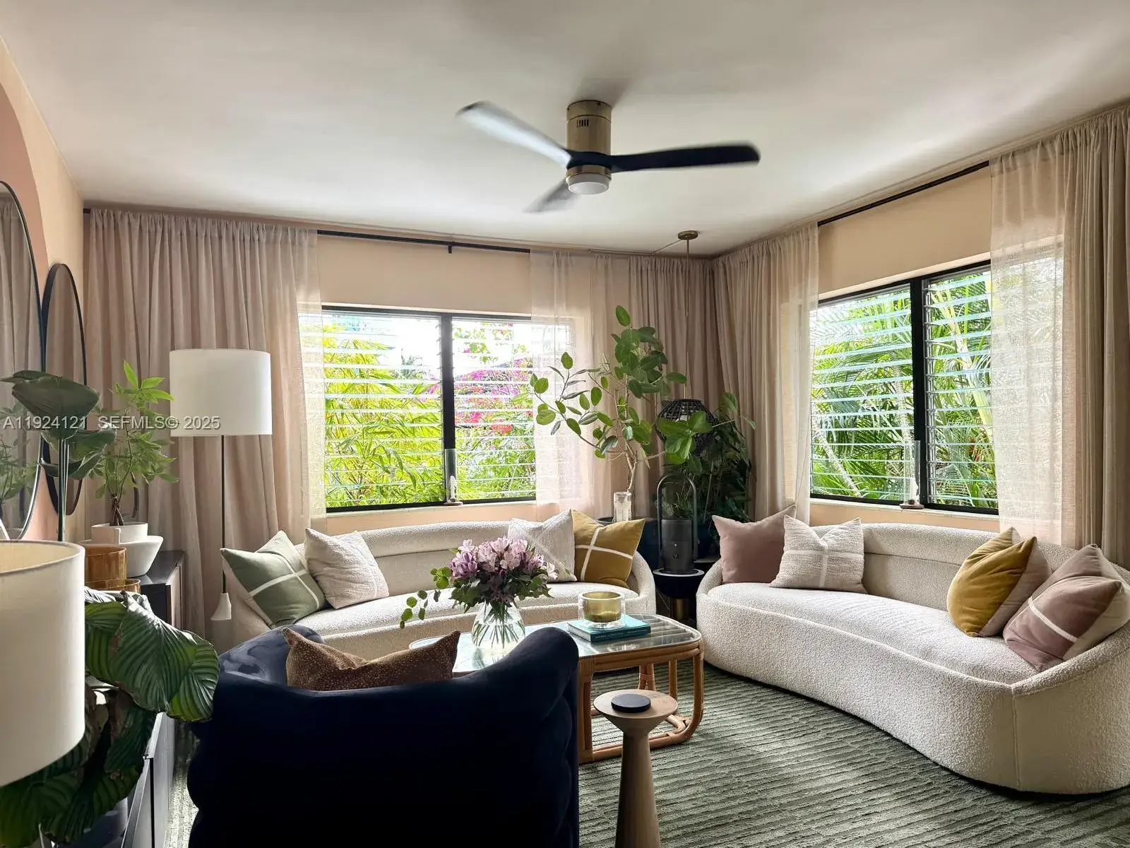 1 bedroom 1 bath Residential for sale at 1127 Meridian Ave # 1127, Miami Beach FL 33139
