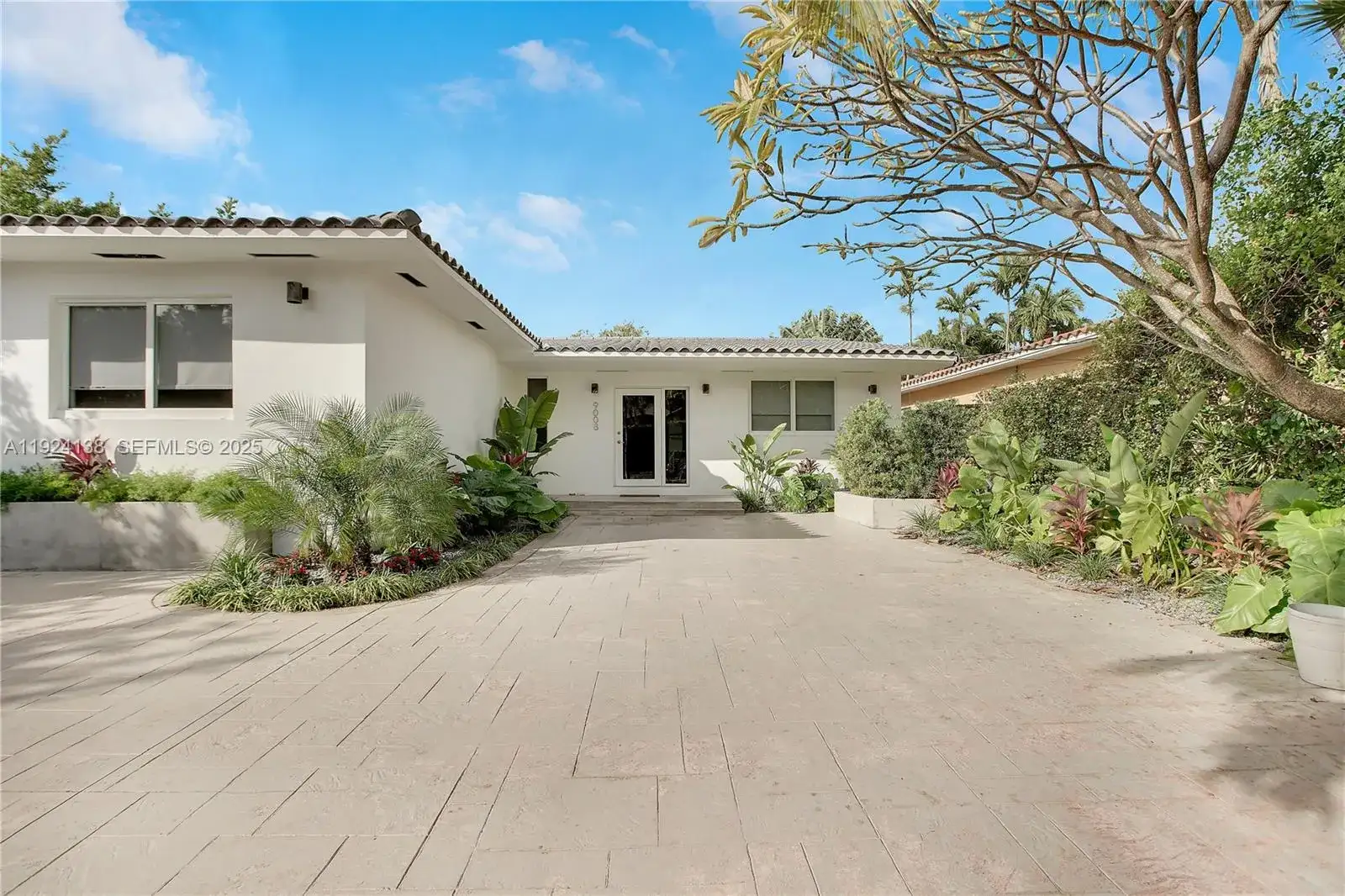 9008 Dickens Ave, Surfside FL 33154 photo 3