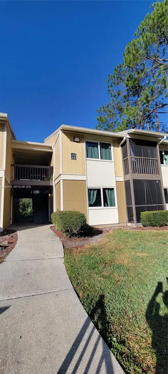 13285 Arbor Pointe Circle # 101, Tampa FL 33617 photo 2
