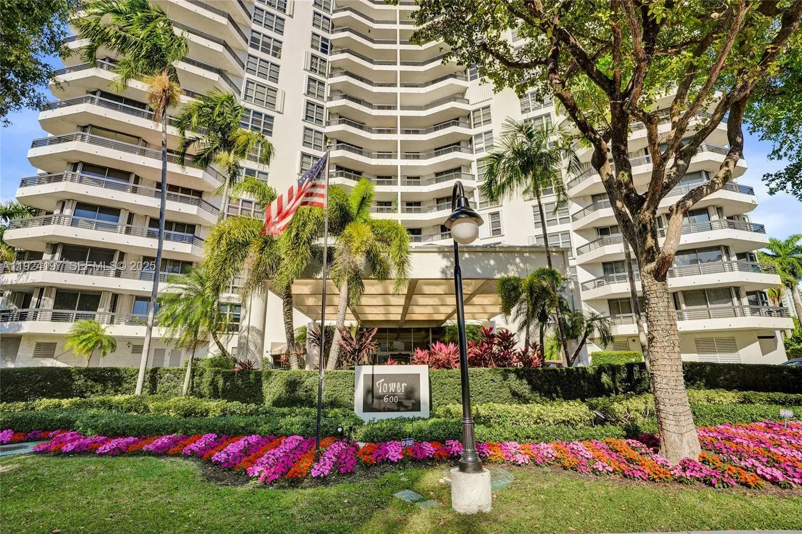 3400 NE 192nd St # 612, Aventura FL 33180