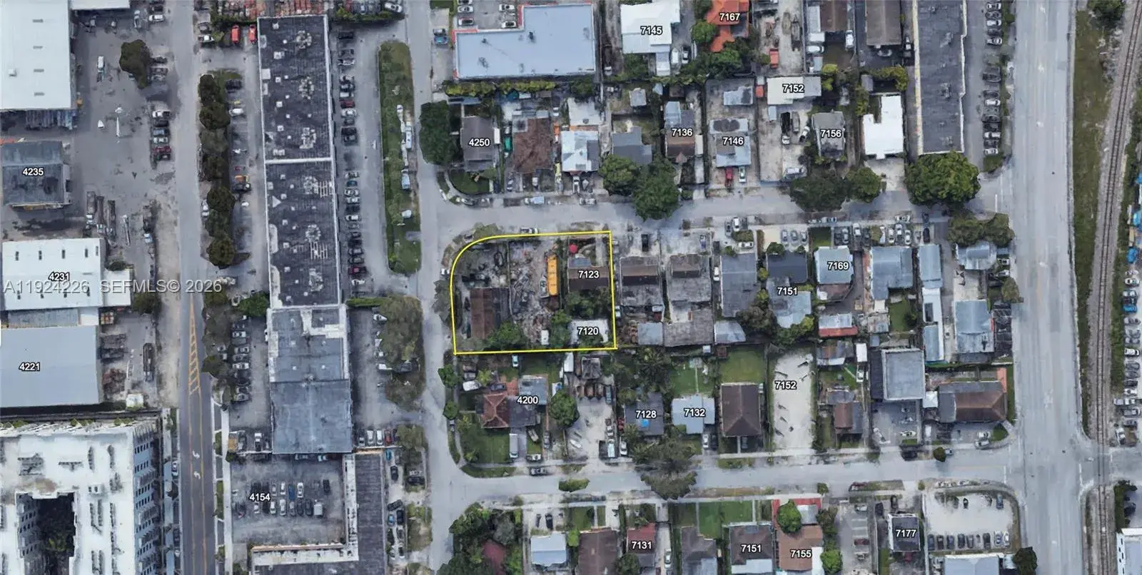 4220 SW 71st Ave, Miami FL 33155