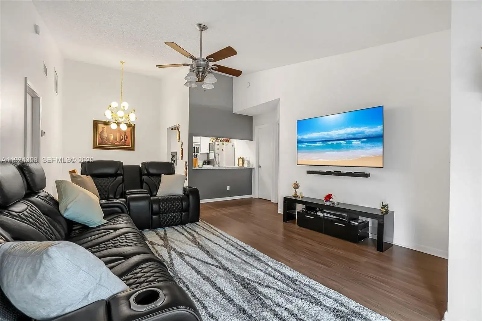 2682 N Nob Hill Rd, Sunrise FL 33322 photo 3