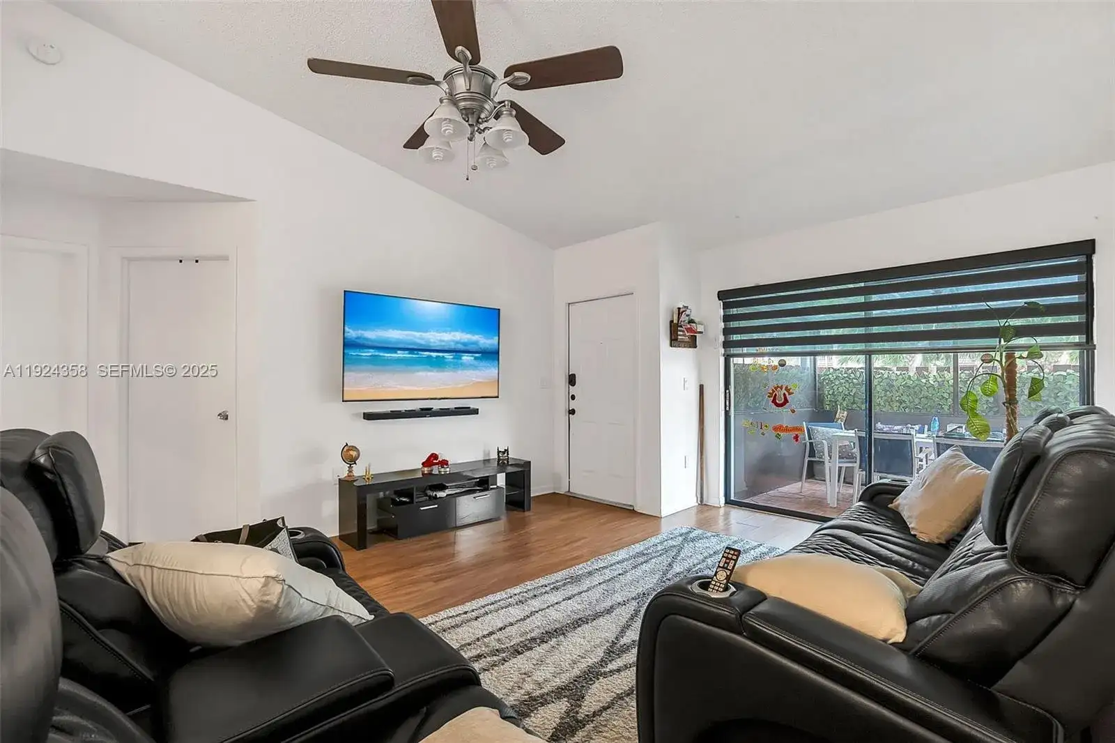 2682 N Nob Hill Rd, Sunrise FL 33322 photo 5