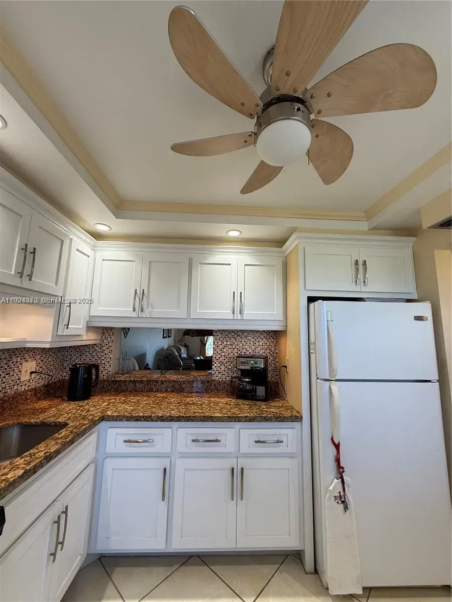 4800 Hillcrest Ln # 511, Hollywood FL 33021