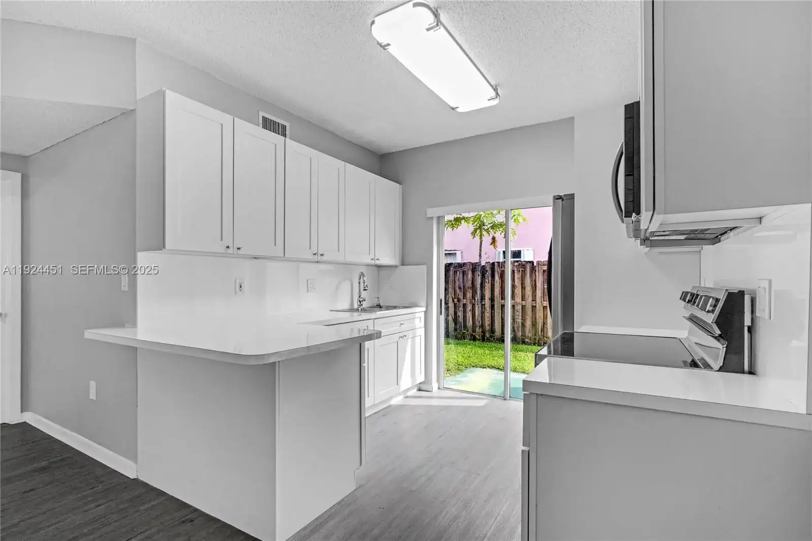 8021 Lake Dr # 102, Doral FL 33166 photo 3