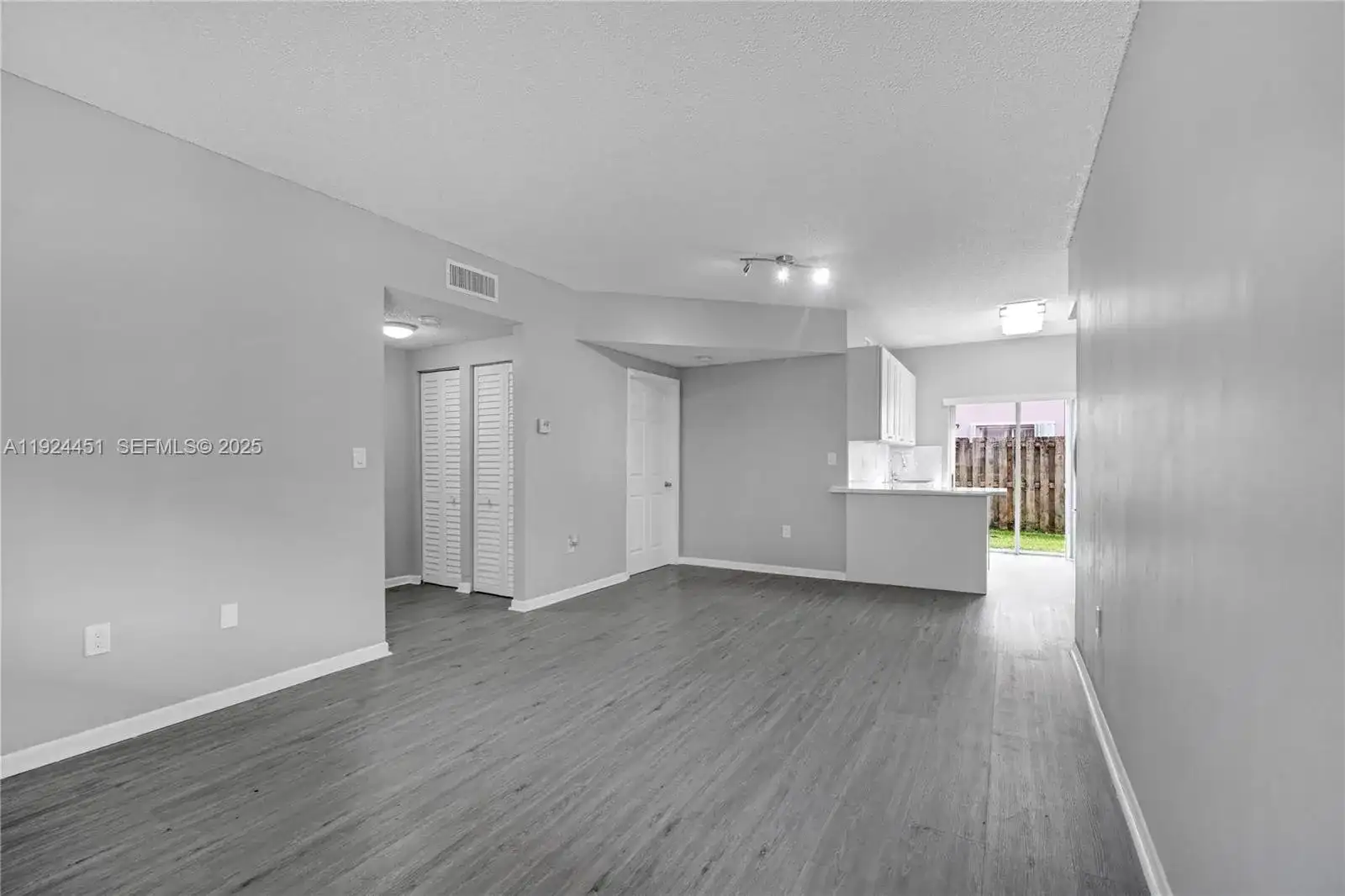 8021 Lake Dr # 102, Doral FL 33166 photo 5