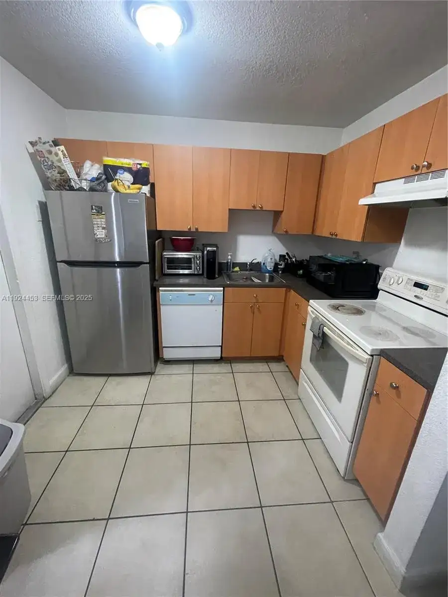 4852 NW 9th dr # 4852, Plantation FL 33317 photo 3