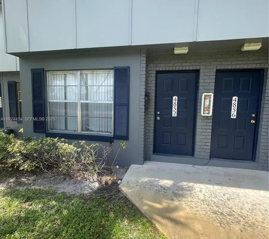 4852 NW 9th Dr # 4852, Plantation FL 33317