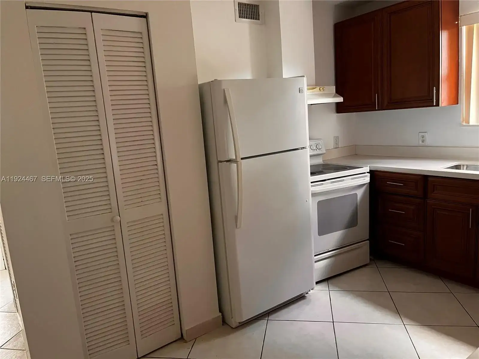 181 NW 47th Ave # 8, Miami FL 33126 photo 5