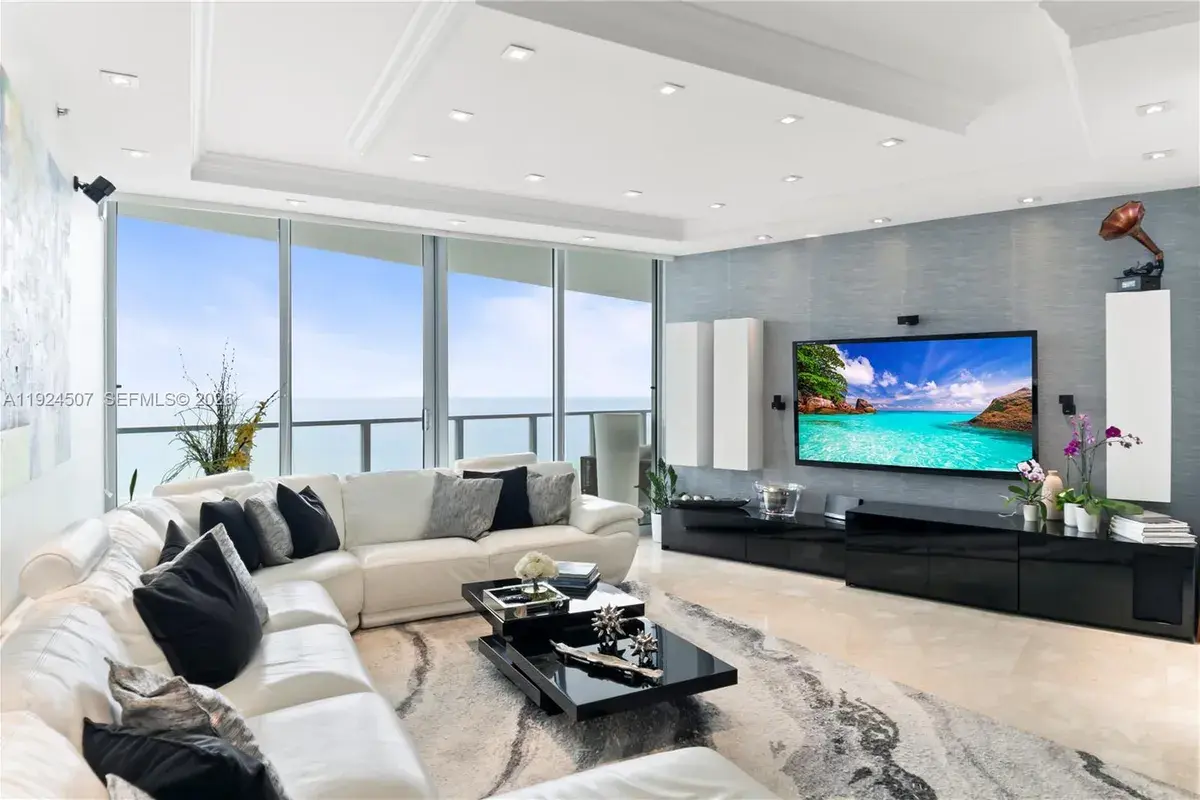 3101 S Ocean Dr # 2907, Hollywood FL 33019