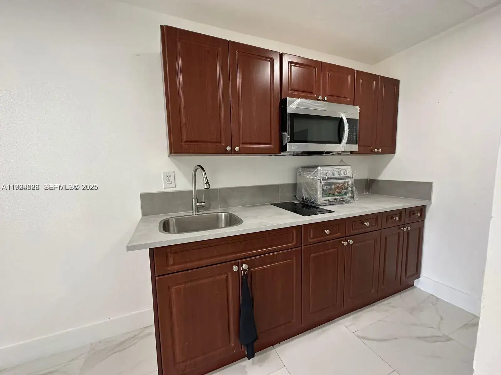 2320 SW 44th St # B, Dania Beach FL 33312 photo 3