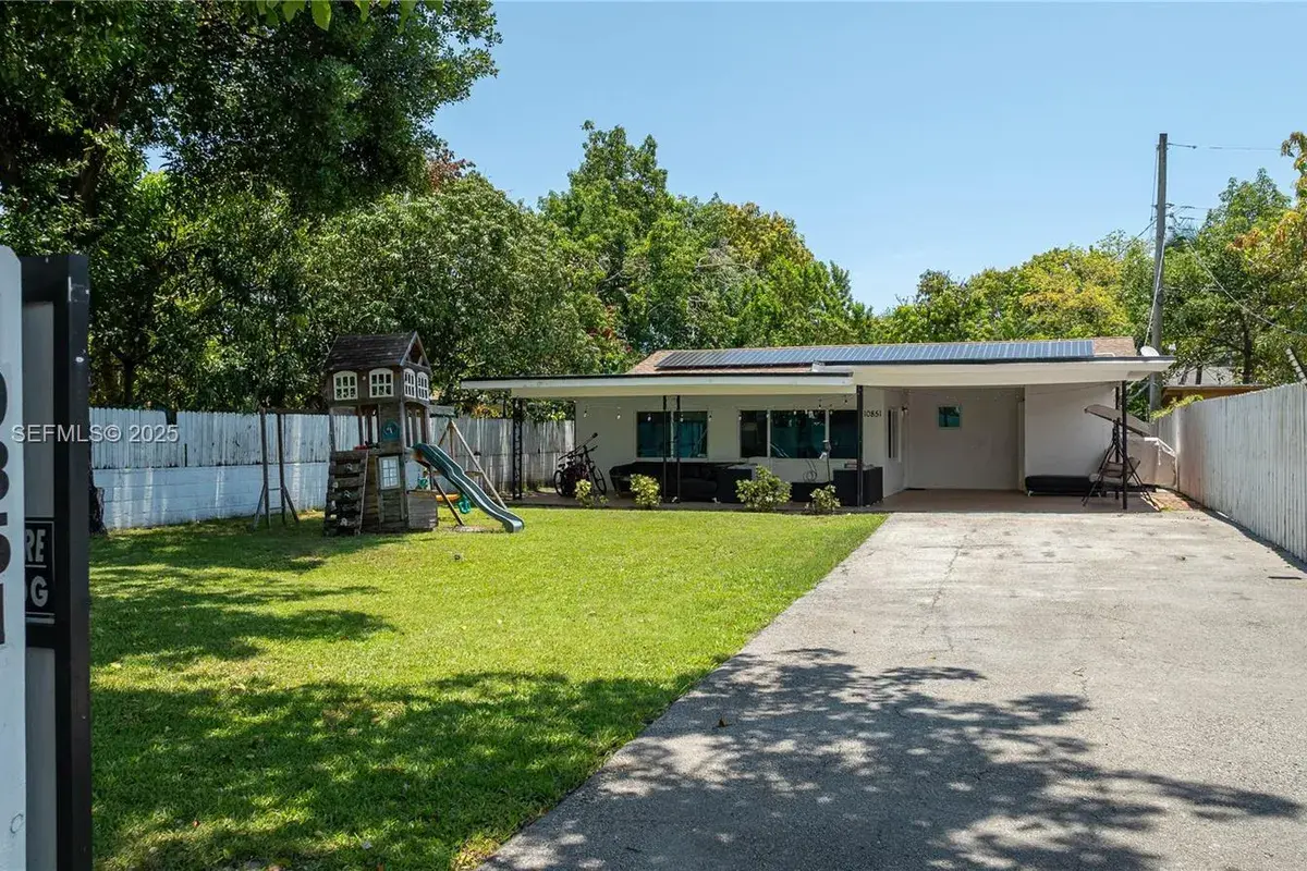 10851 NE 2nd Ct, Miami FL 33161